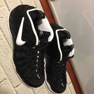 10.5 Foamposite DR.DOOM